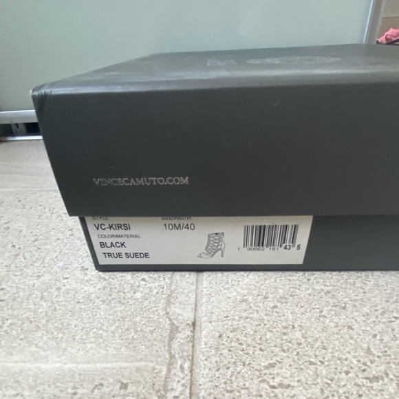 Vince Camuto - Kirsi Woman’s cage suede, black dress sandal. Size 10. - Picture 11 of 11